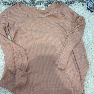 Comfortable oversized long sleeve!